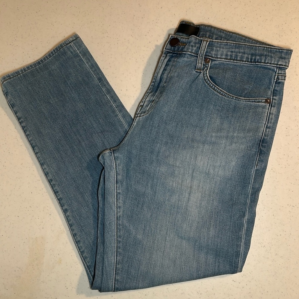 J Brand Light Wash Straight Leg Jeans Size 34